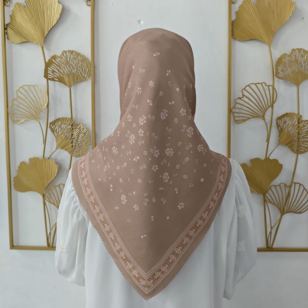 Jilbab Motif Hijab Motif Maroon Segi Empat Voal premium marun