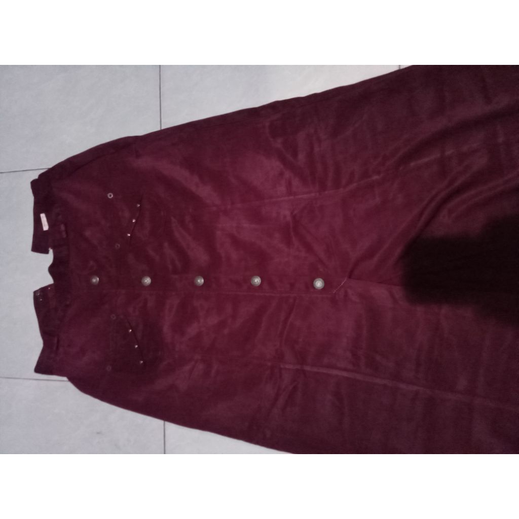 ROK 3/4 BAHAN LICIN MAROON PRELOVED