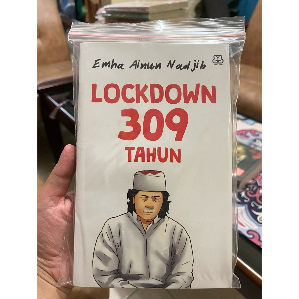Buku Lockdown 309 Tahun + TTD (preloved)