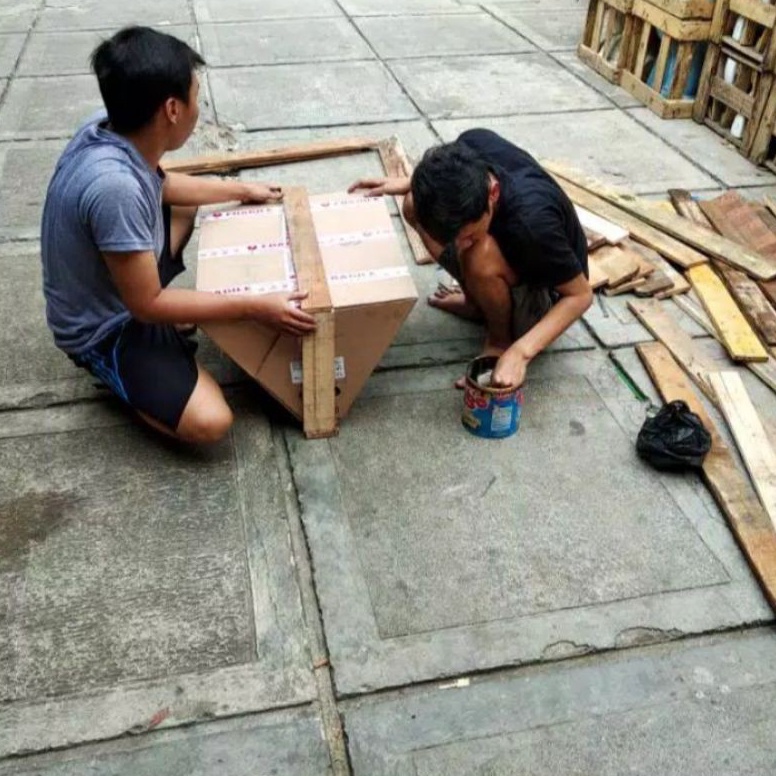 

KODE J19Q valet kayu