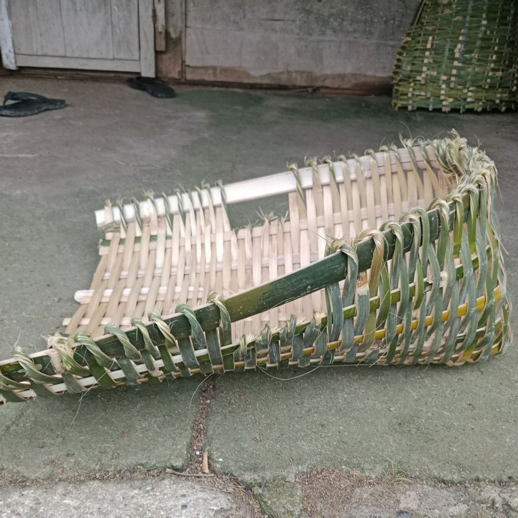 CIKRAK BAMBU atau pengki sampah Tradisional untuk serokan ukuran jumbo