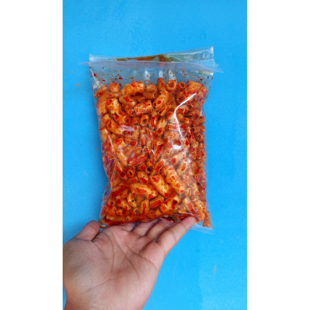 

Seblak maroni bantat pedas daun jeruk/cemilan pedas/cemilan viral bandung kemasan 250gr.