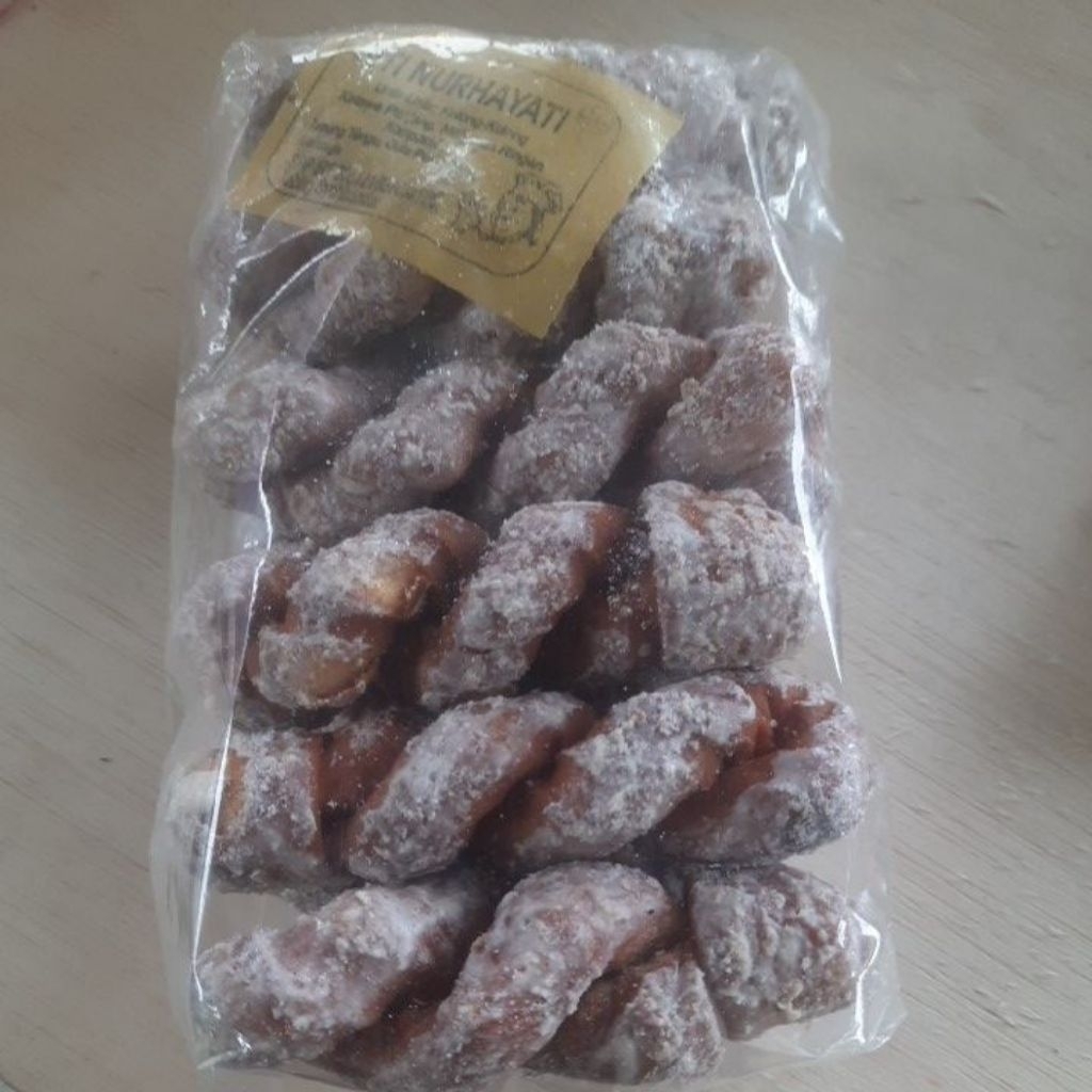 

untir-untir/kolong-kolong/ketawa panjang/makanan ringan