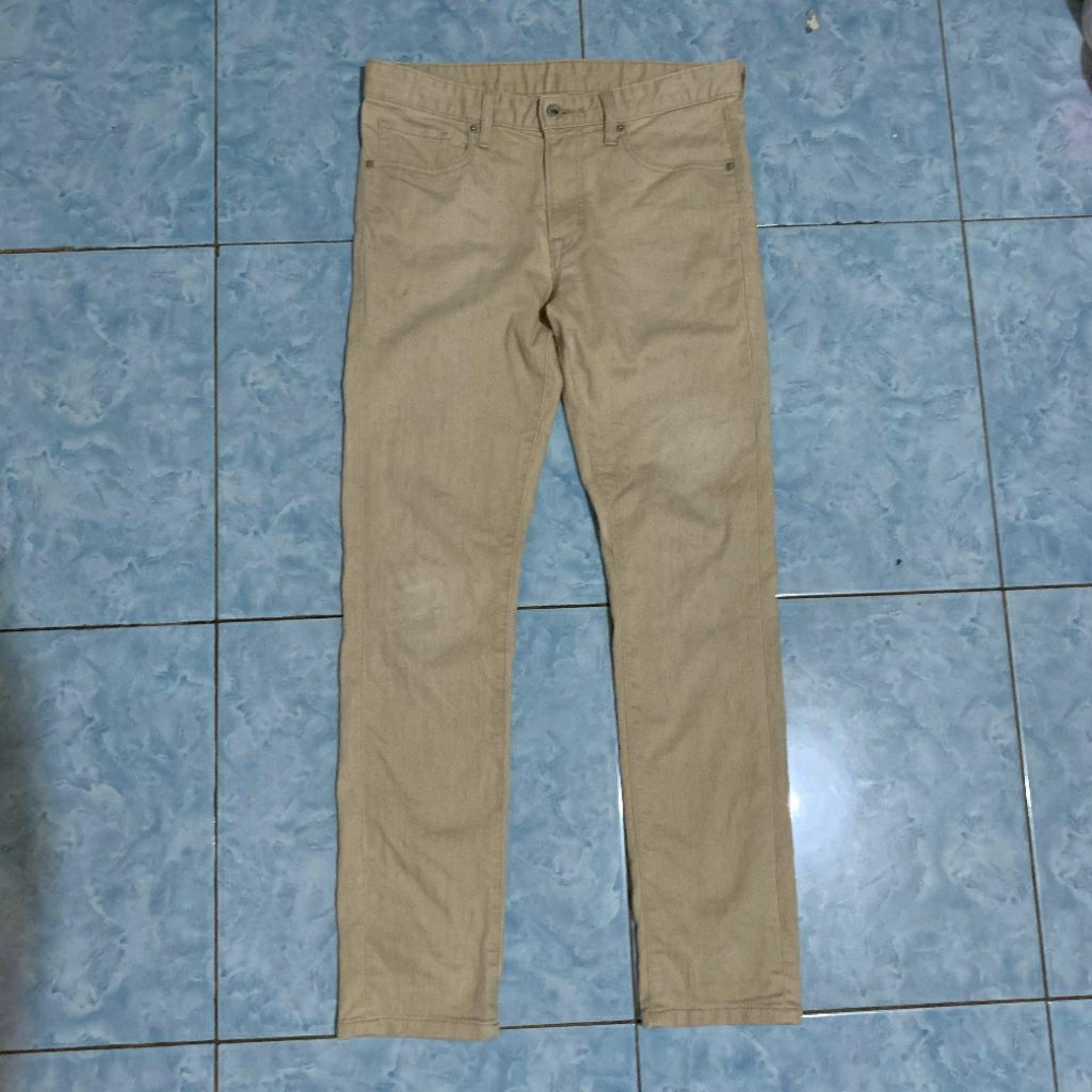 Celana jeans uniqlo pria second original