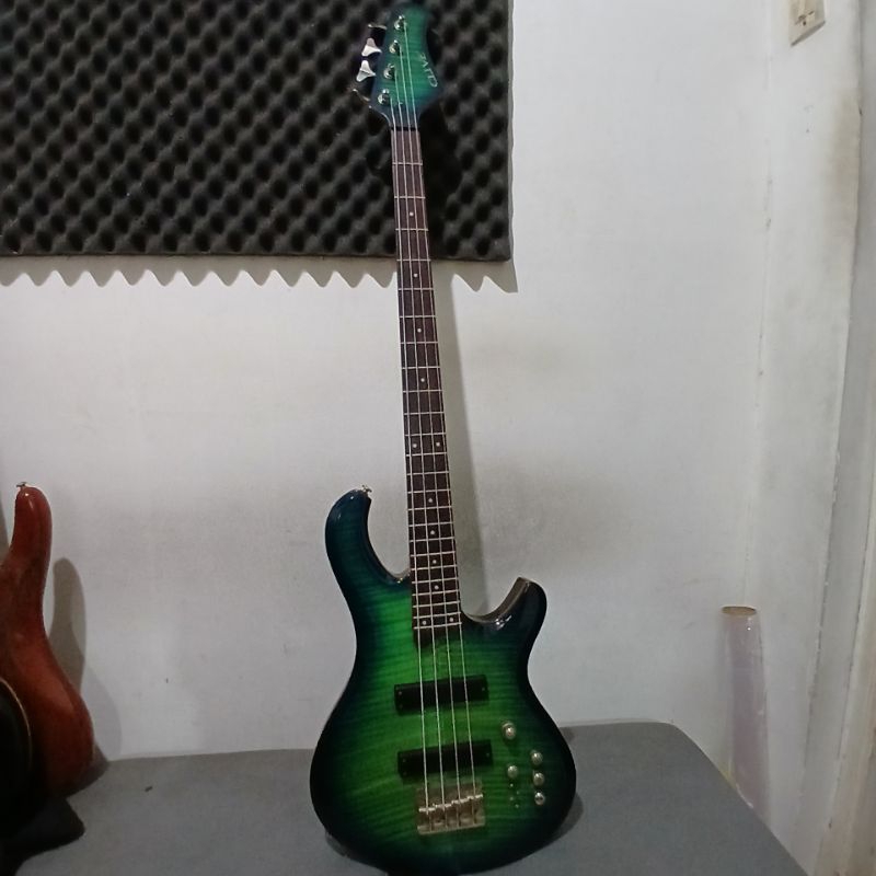 bass Clive Active Pasive