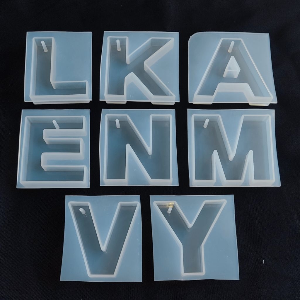 Cetakan Resin/Molding Silicone Alfabet, Huruf, Initial A-Z Sudah Dilengkapi Dengan Lubang Pengait Un