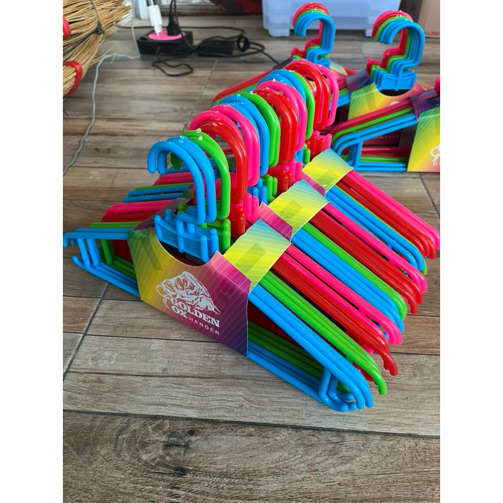 Gantungan baju tebal isi 12 hanger warna ukuran dewasa golden ox