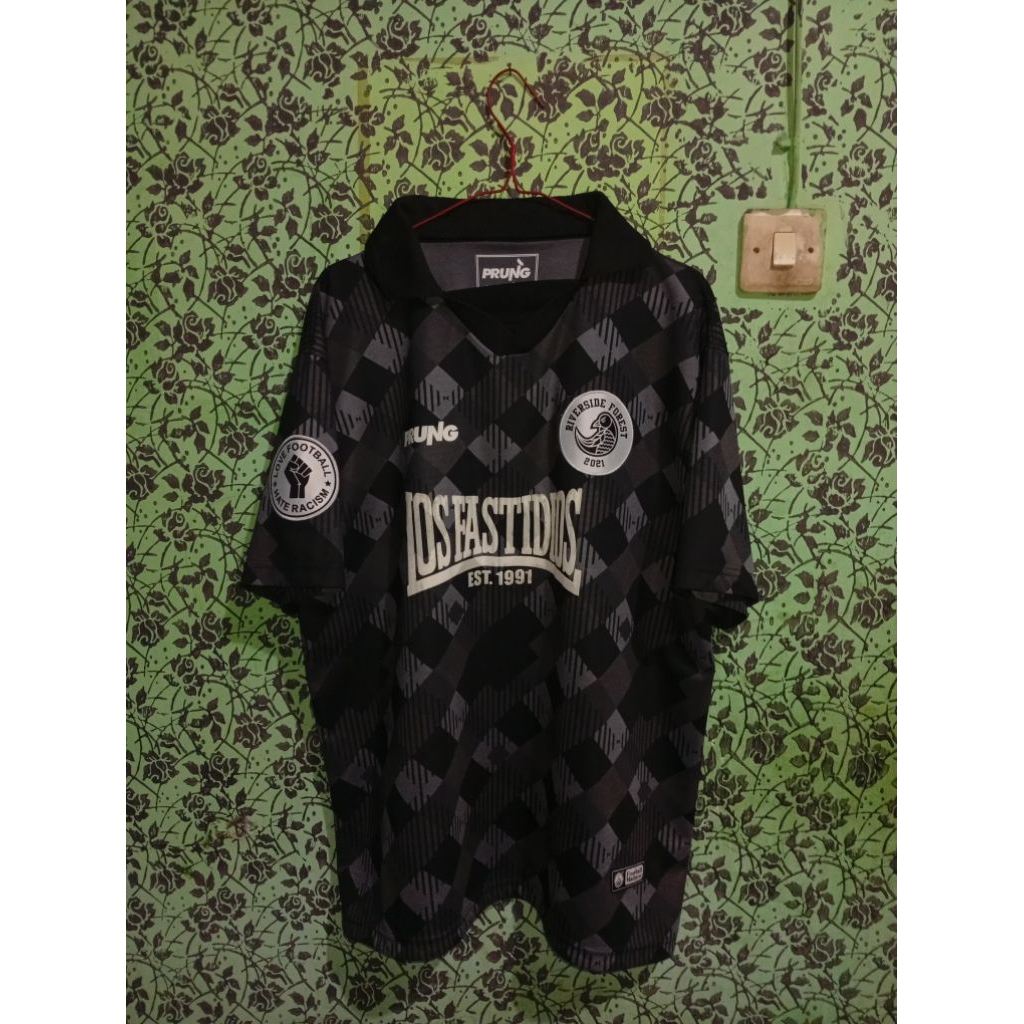 JERSEY RIVERSIDE FOREST X LOS FASTIDIOS