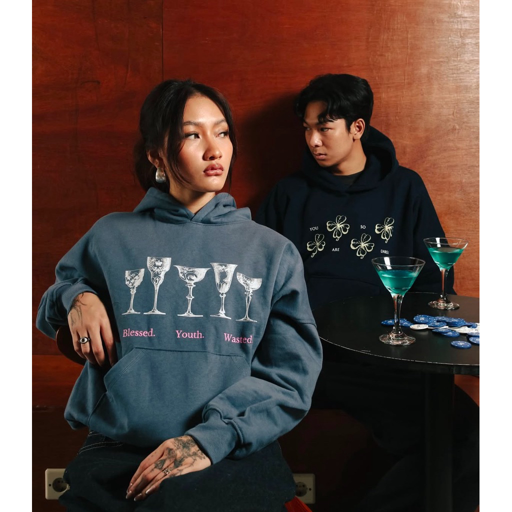 PRAEDAE STUDIO - All Variant Tee Jacket Hoodie / Drop 010 Trust Issues Tee Drop 009 Illenium Tee / B