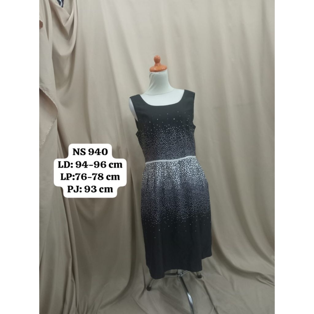 Dress Pesta Hitam Putih Gaun Cantik Mewah Bahan Satin Pekat Like New NS940