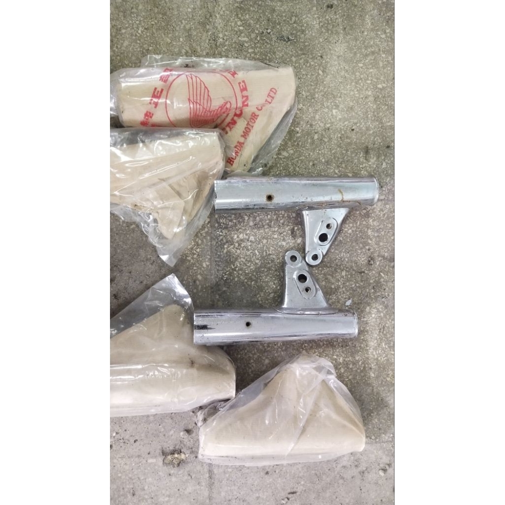 kupingan lampu cb125