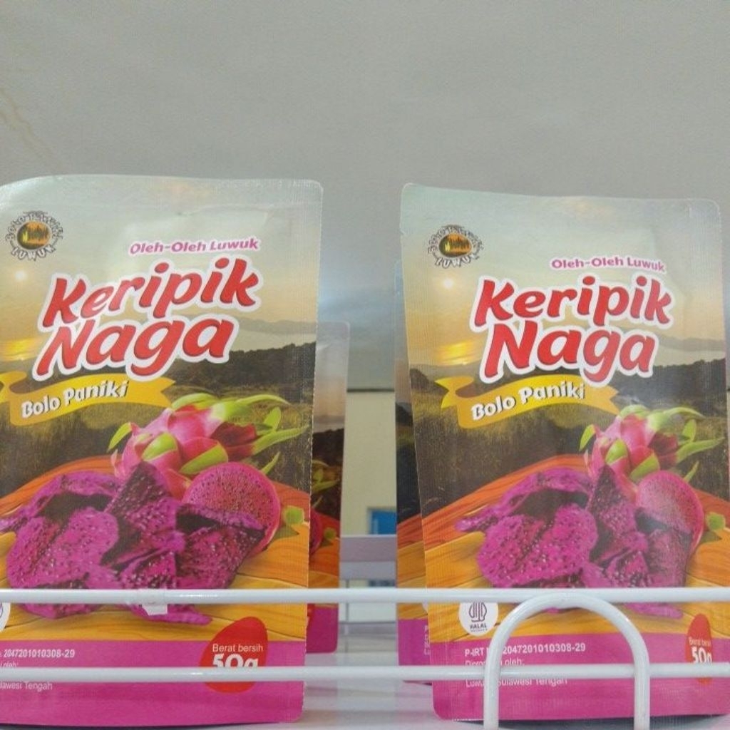 

Bolo Paniki Keripik Naga, Teh Naga, dan Kerupuk Naga