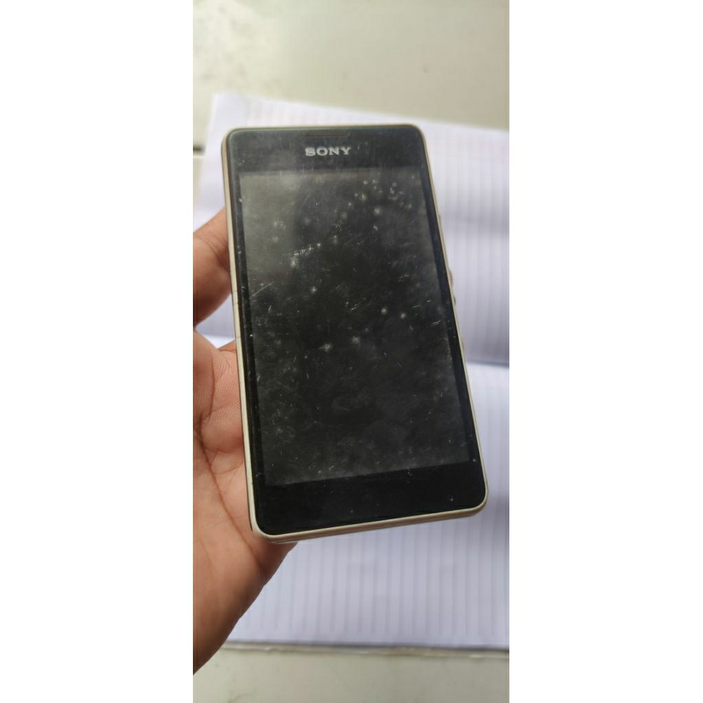 MATOT SONY XPERIA E1 BUAT TUMBAL/KOLEKSI