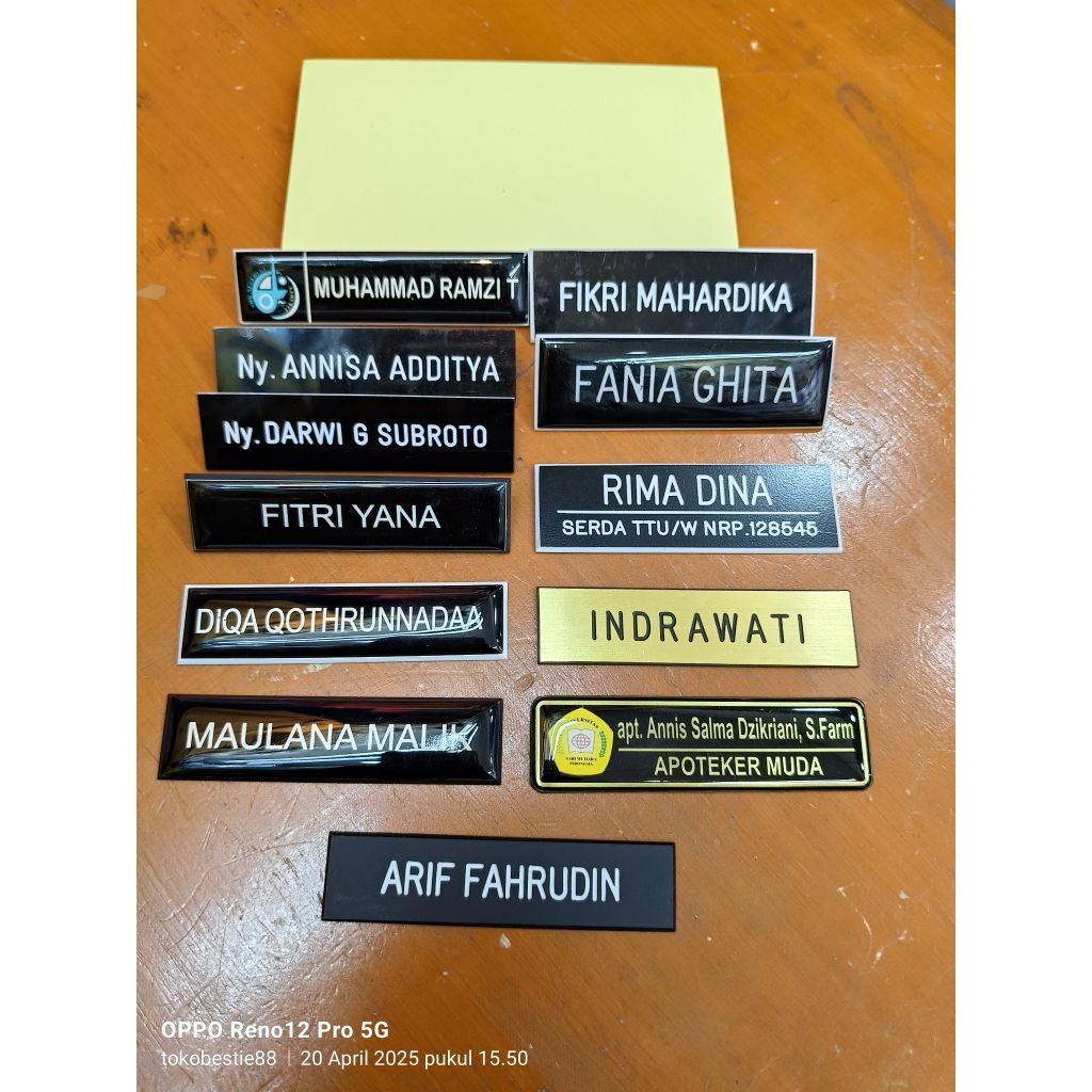 

papan nama /nametag/namadada/fiber cutting