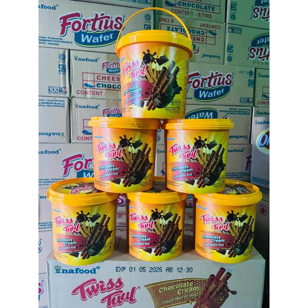 

Wafer Roll Astor Double Coklat 400gr 1 Dus isi 6