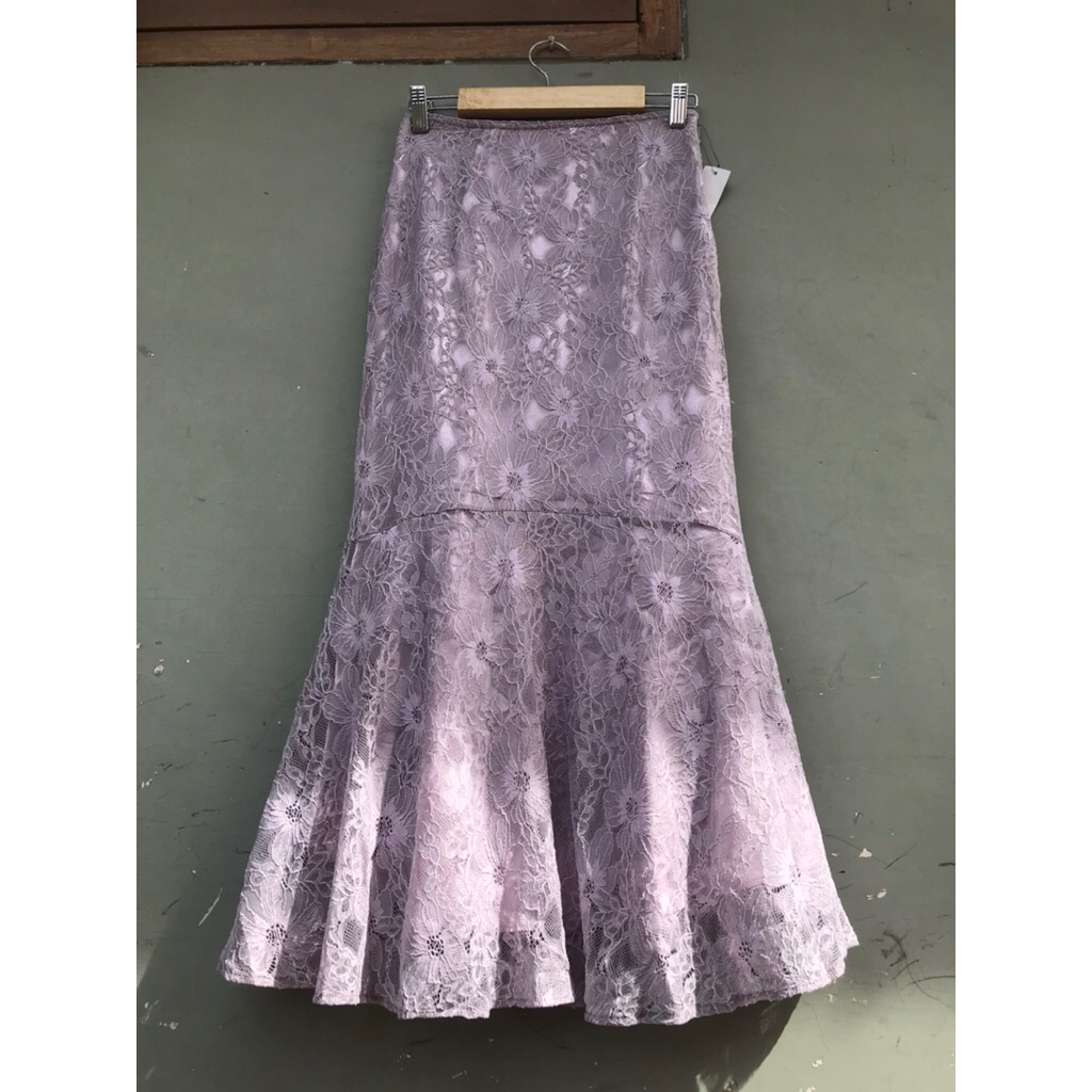 Preloved GRL-preloved rok duyung GRL-preloved rok brukat duyung-preloved rok brukat GRL-GRL second-G