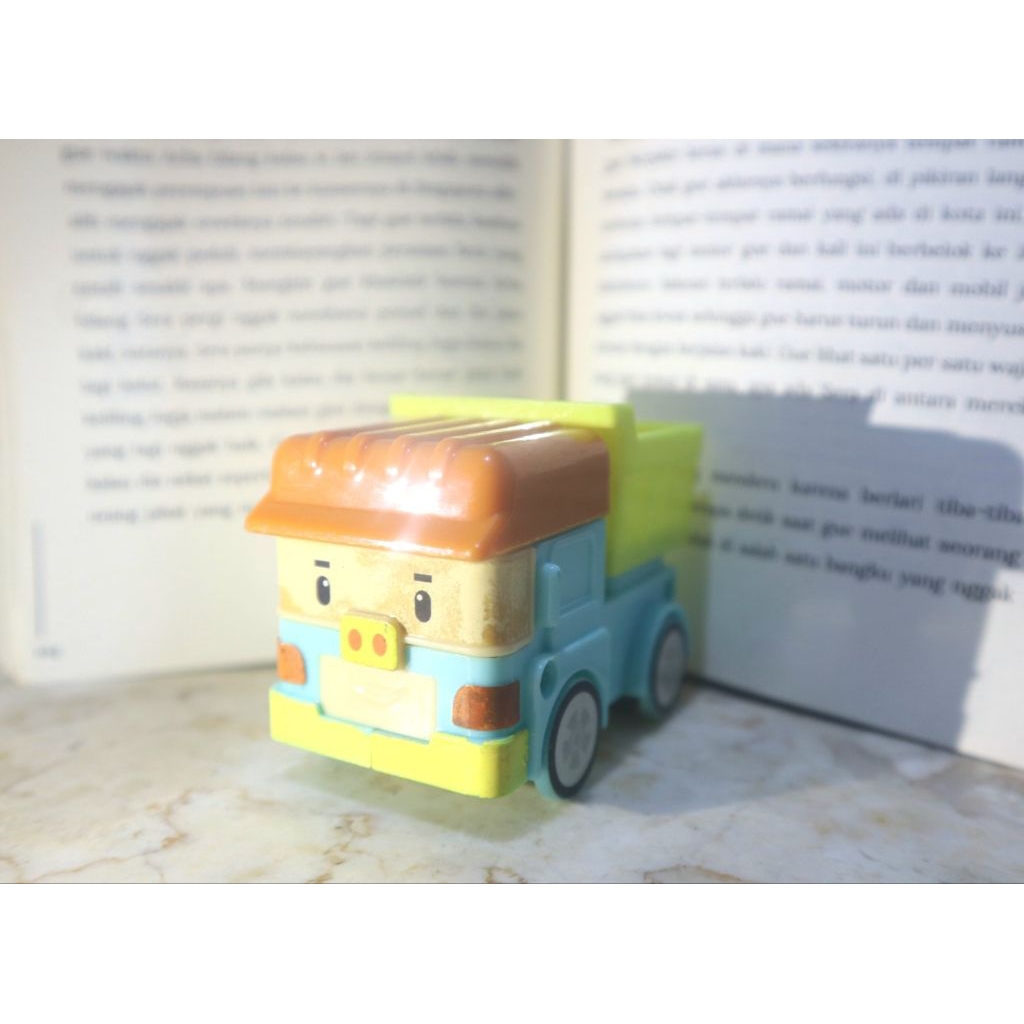Preloved Bekas Mainan Mobil Bisa jalan Robocar Poli anak | Toys