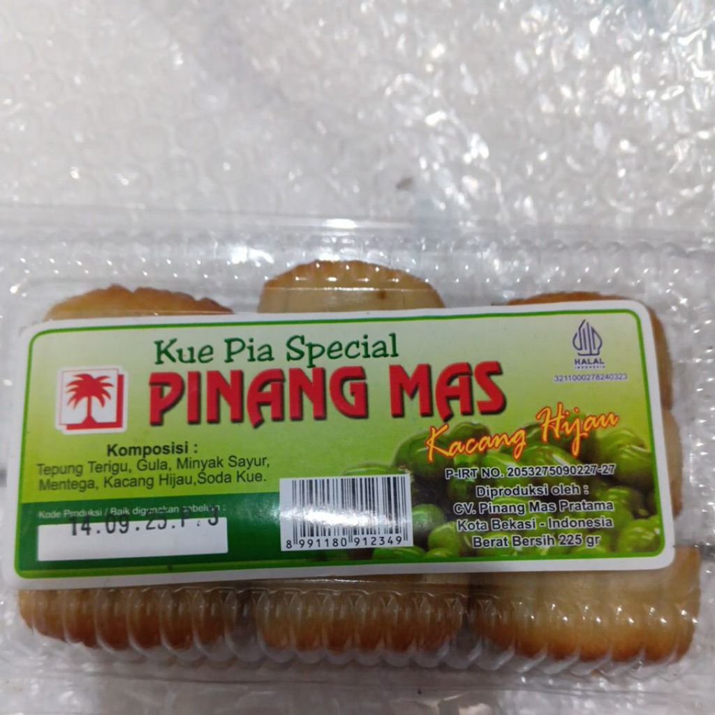 

kue pia spesial pinang mas(satu bungkus isi 9pc)