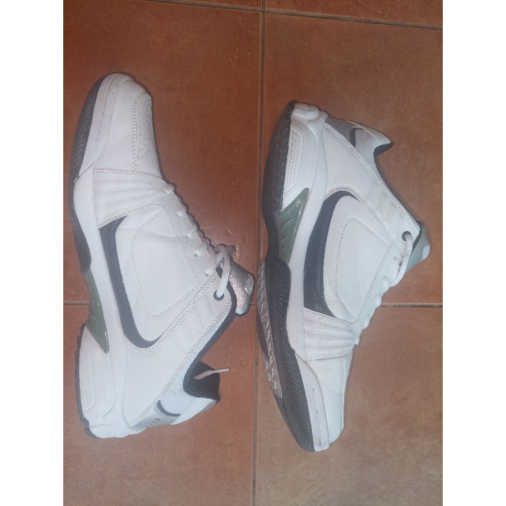 Slazenger Tenis Sepatu Bekas Second