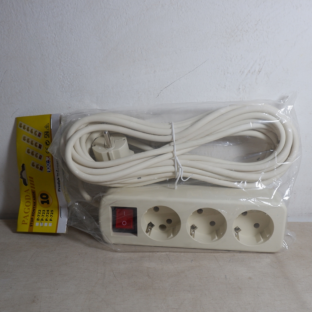 Nerrd Terminal Colokan 3 Lubang Arde Pagoda 10 Meter Murah