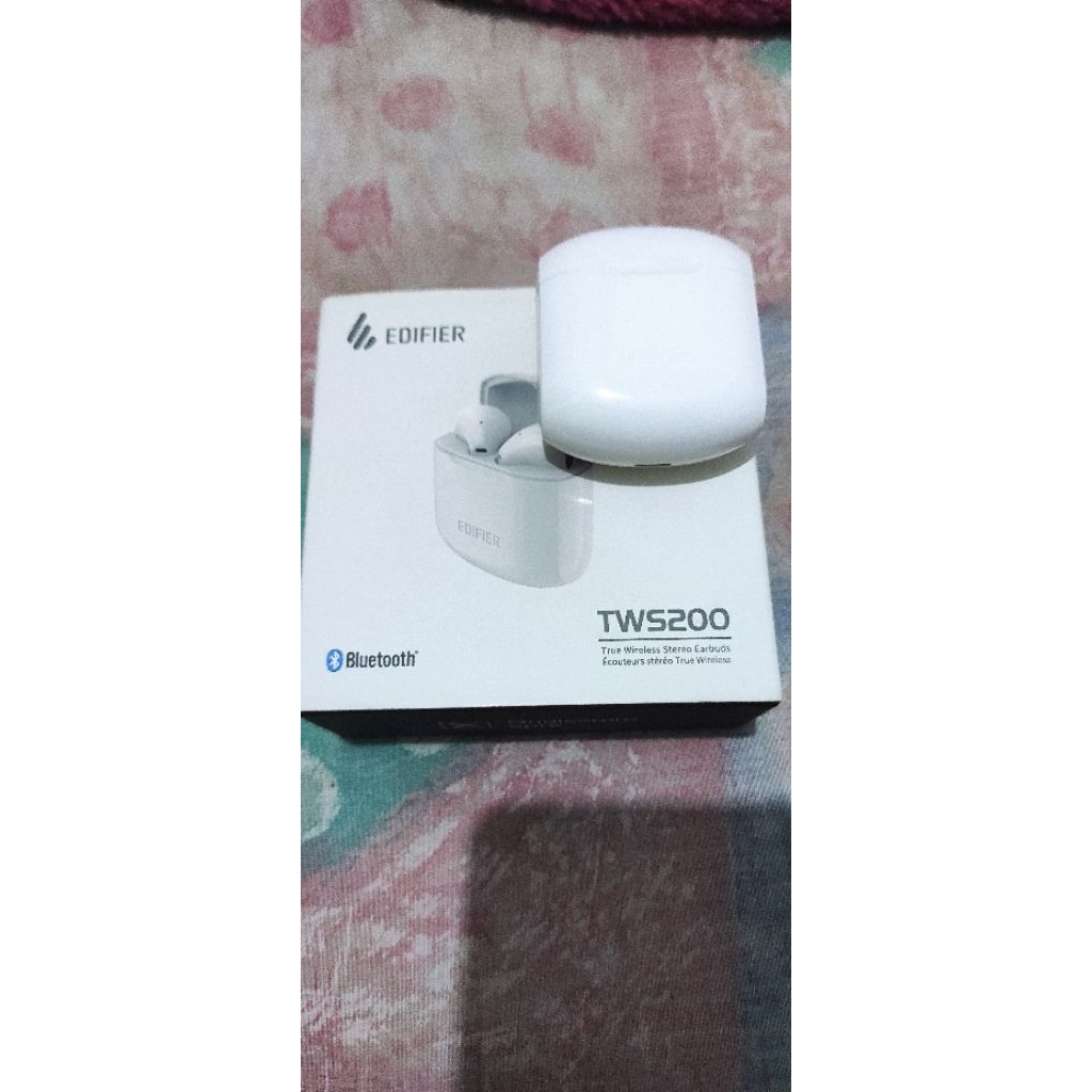 Edifier TWS 200 bluetooth