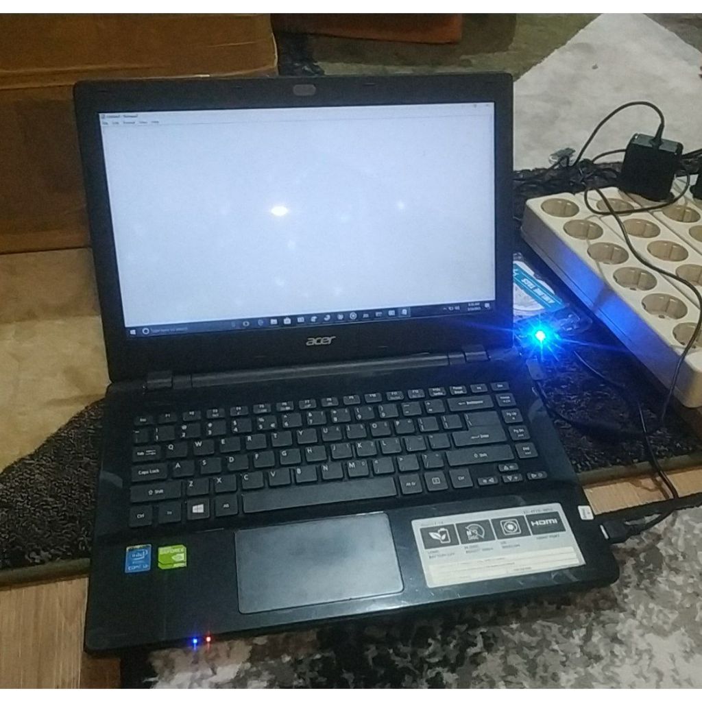 Acer Aspire E5 471G Core i3 4005U Ram 2Gb Hdd 500Gb Nvidia 820M