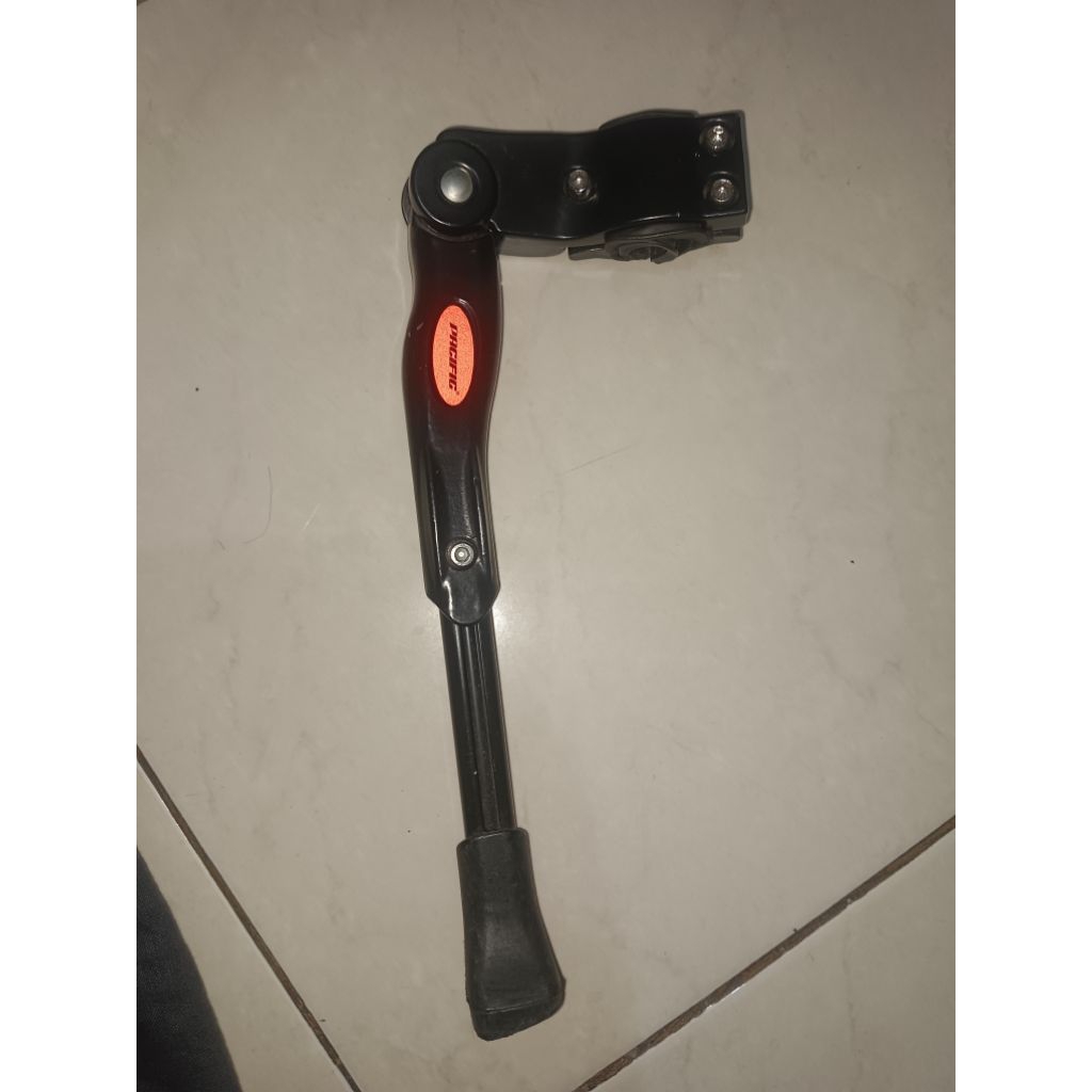 Standar samping sepeda merek pacific (preloved)