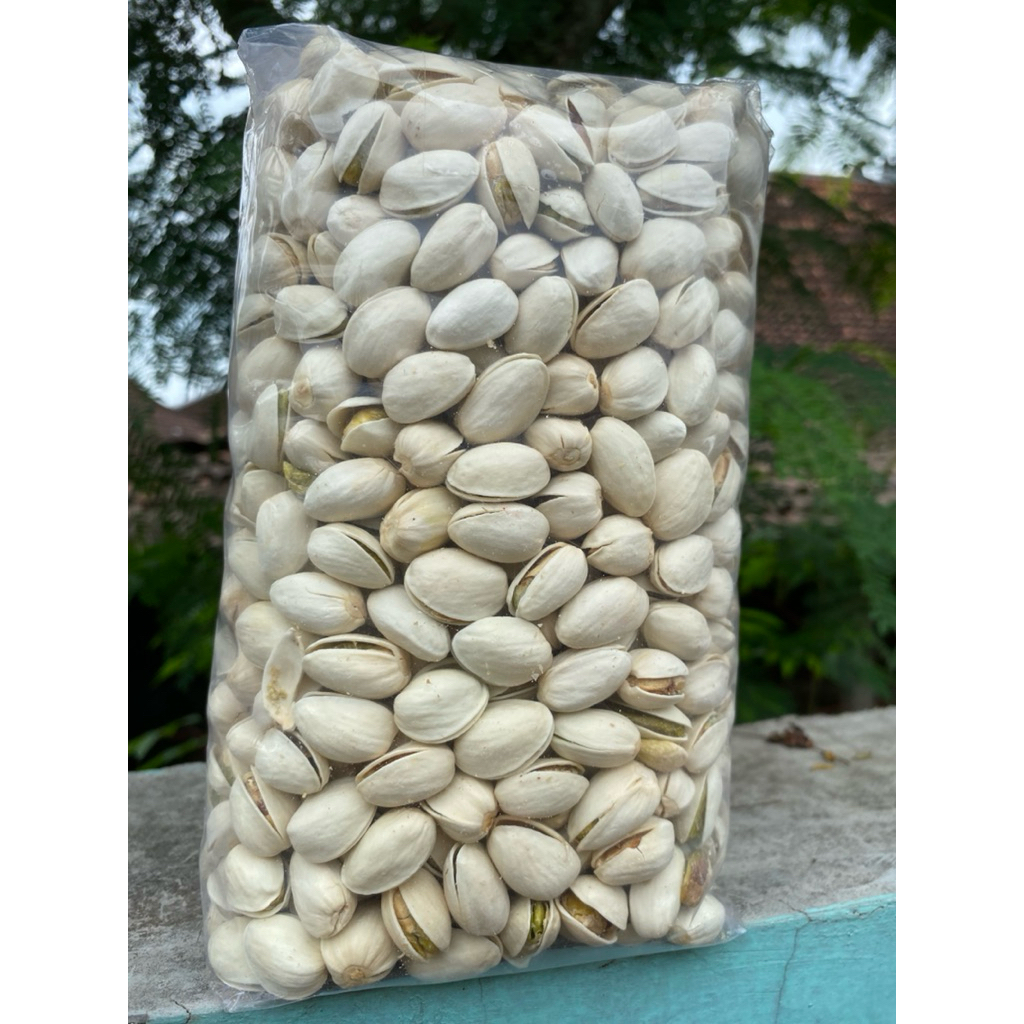 

kacang pistachio