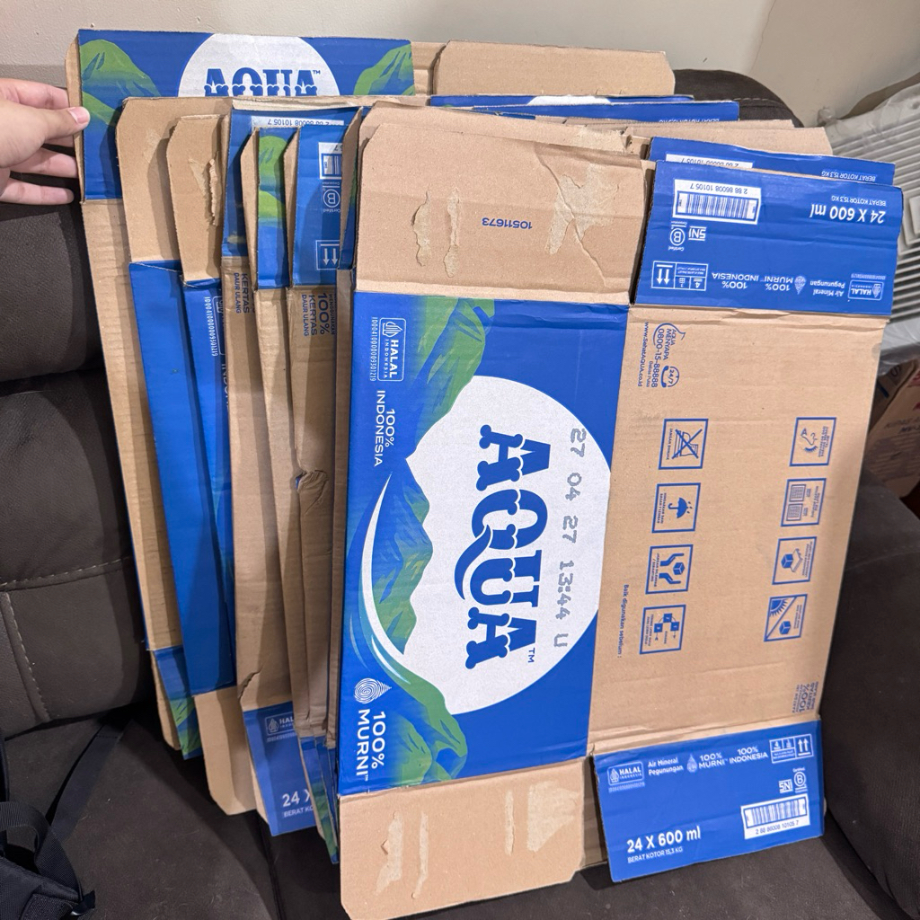 

BALI INSTANT READY KARDUS BEKAS BARU 38.6x25.5x23cm AQUA 600ml Tanggung Besar Sedang Sedeng Box Boks Kerdus Karton 38 cm 38cm 25cm 25 23 23cm 39cm Murah Meriah Untuk packing Paket