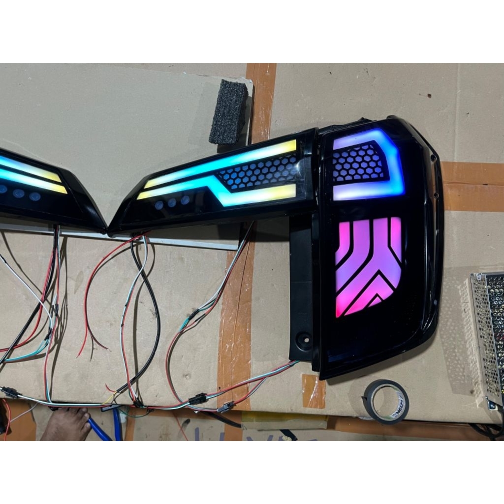 Terbaru Stoplamp Calya dan SIGRA Custom Smoke RGB Padlepop Sein RUNNING