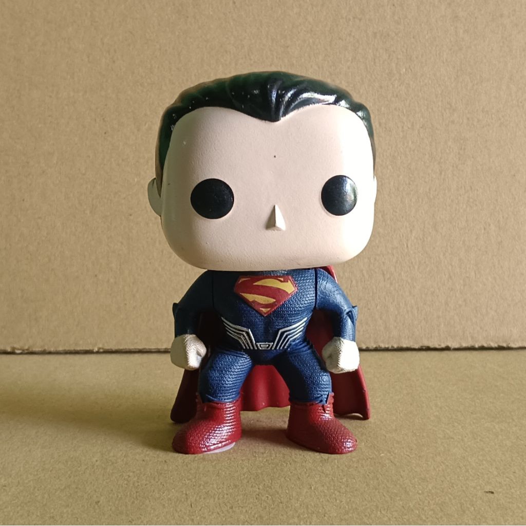MAINAN ACTION FIGURE SUPERMAN