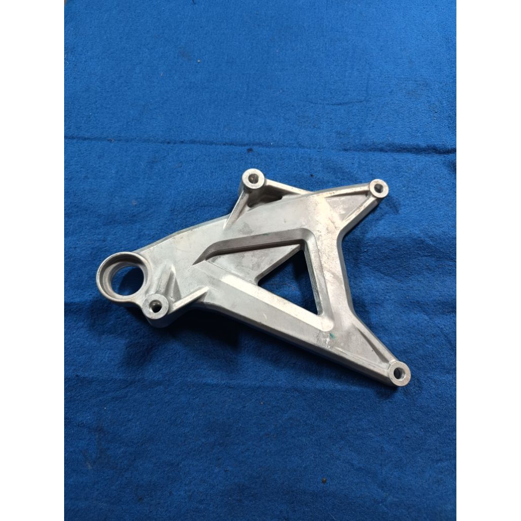 Limited Arm Dudukan Knalpot Vario 125 150 Original 2018 Ke Atas