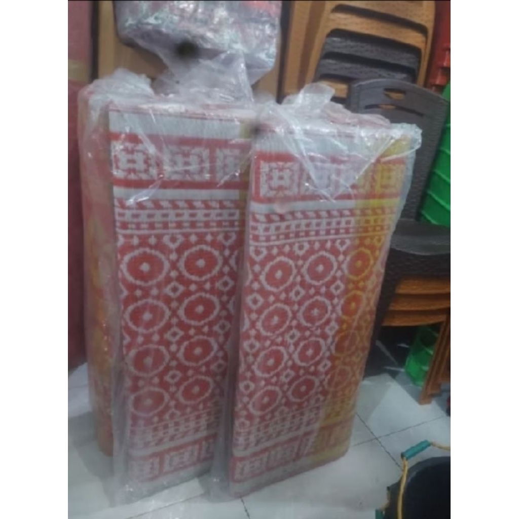 tikar plastik lipat dua/tikar plastik gunung super ukuran 2x5/tikar plastik lesehan bahan bagus