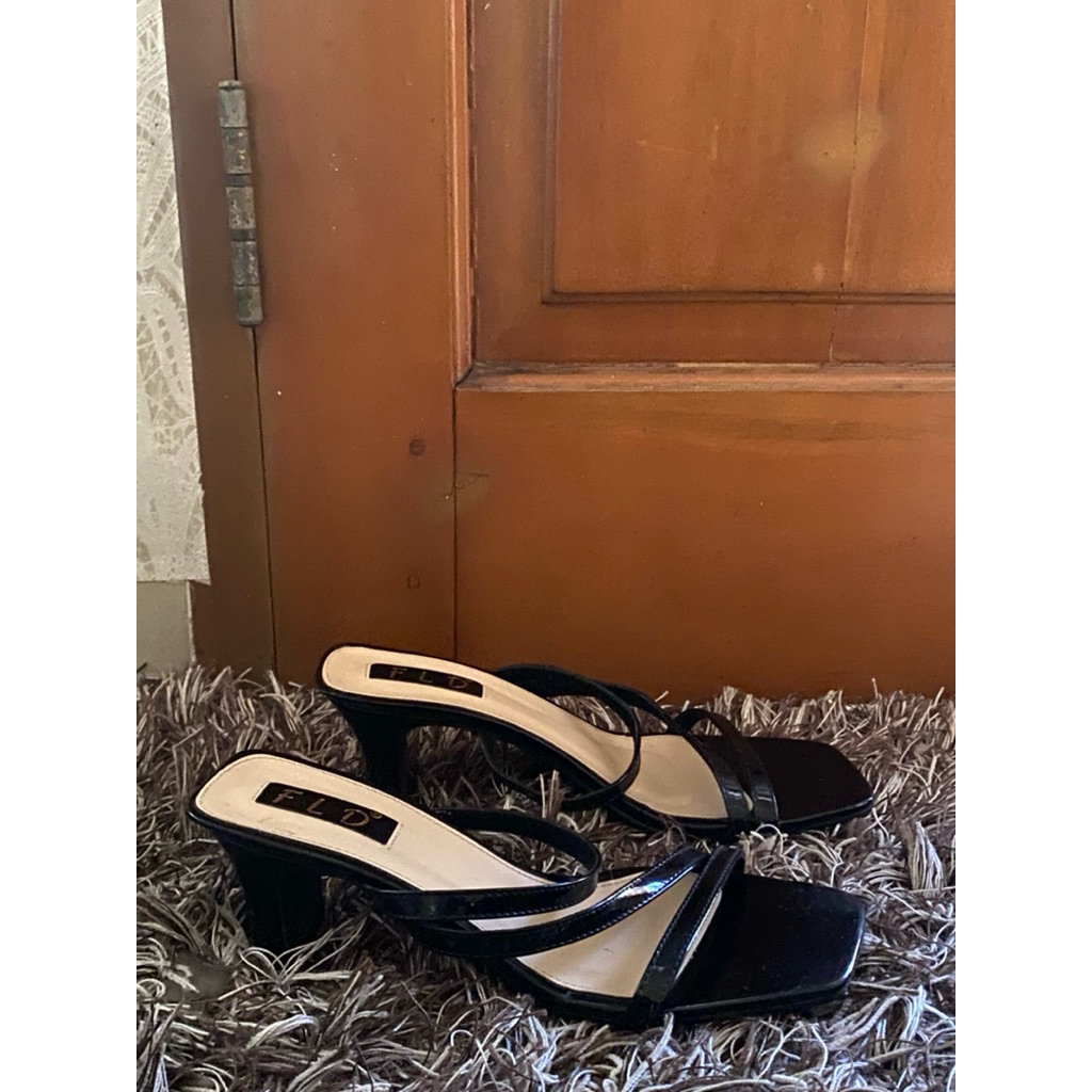 [PRELOVED] SANDAL HEELS WANITA 5 CM | FLADEO