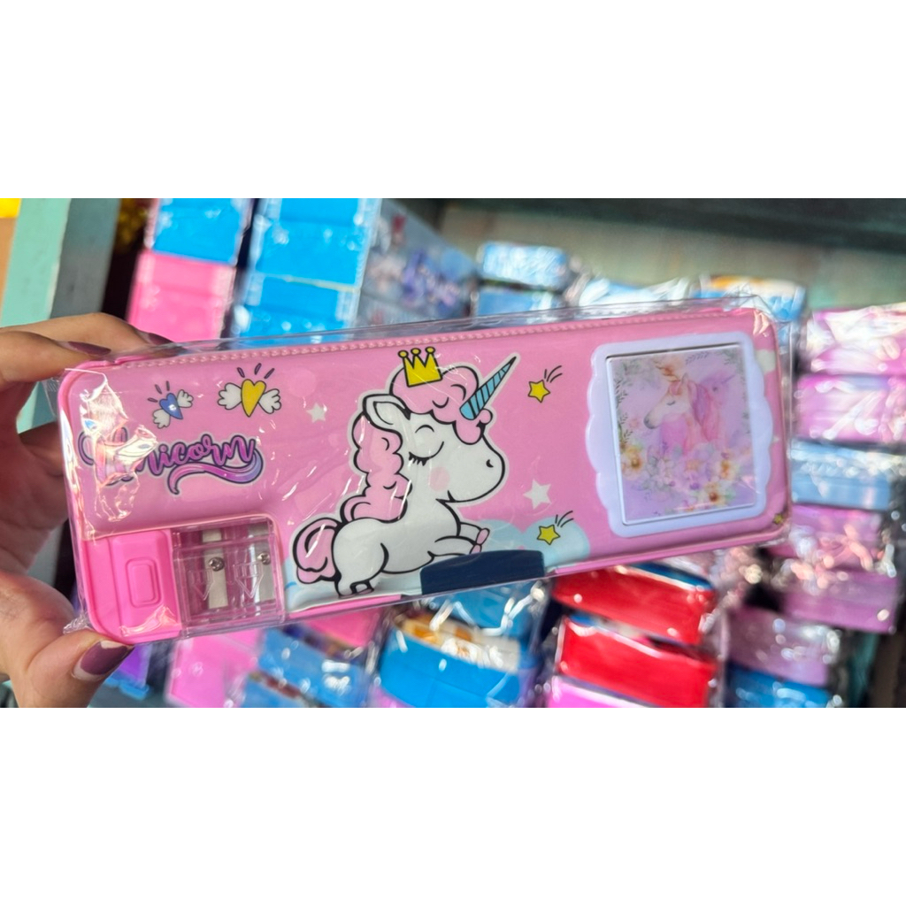 

Kotak Pensil Pensil 3D Peruncing