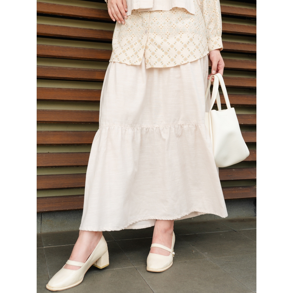 Signature Oliva Skirts 711.53866.15 |Rok Maxi Wanita - Warna Cream