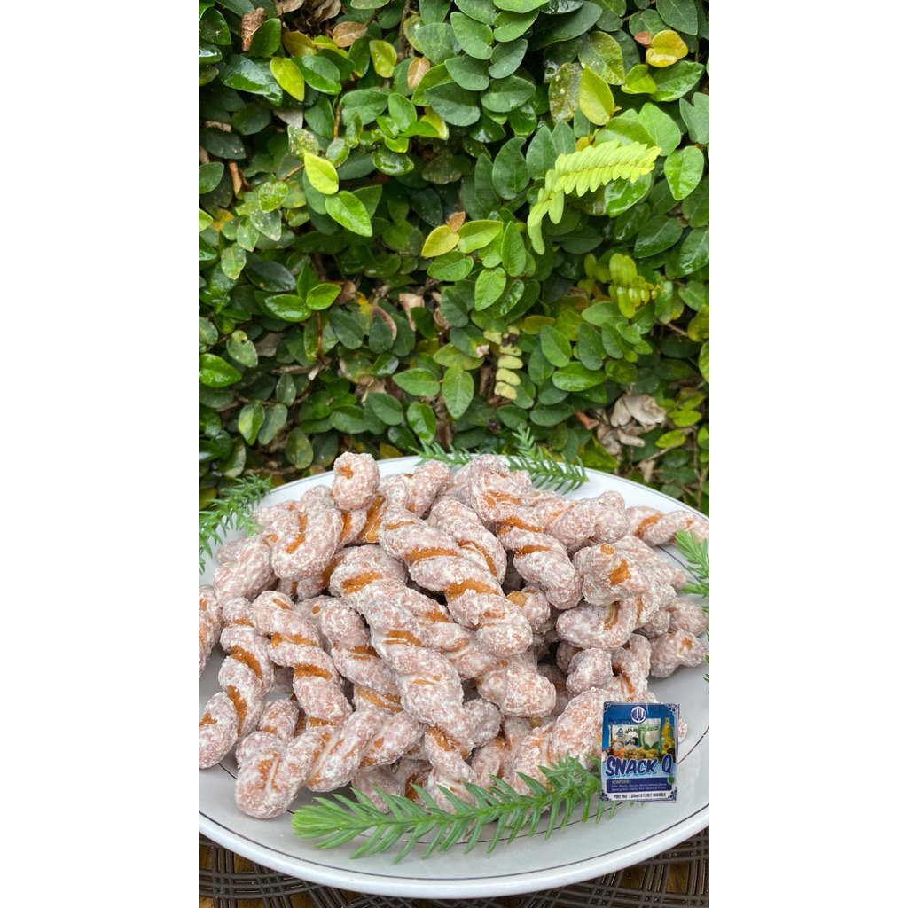 

UNTIR UNTIR/ CEMILAN UNTIR UNTIR/ SNACK/ JAJANAN JADUL/ MANIS GURIH RAPUH