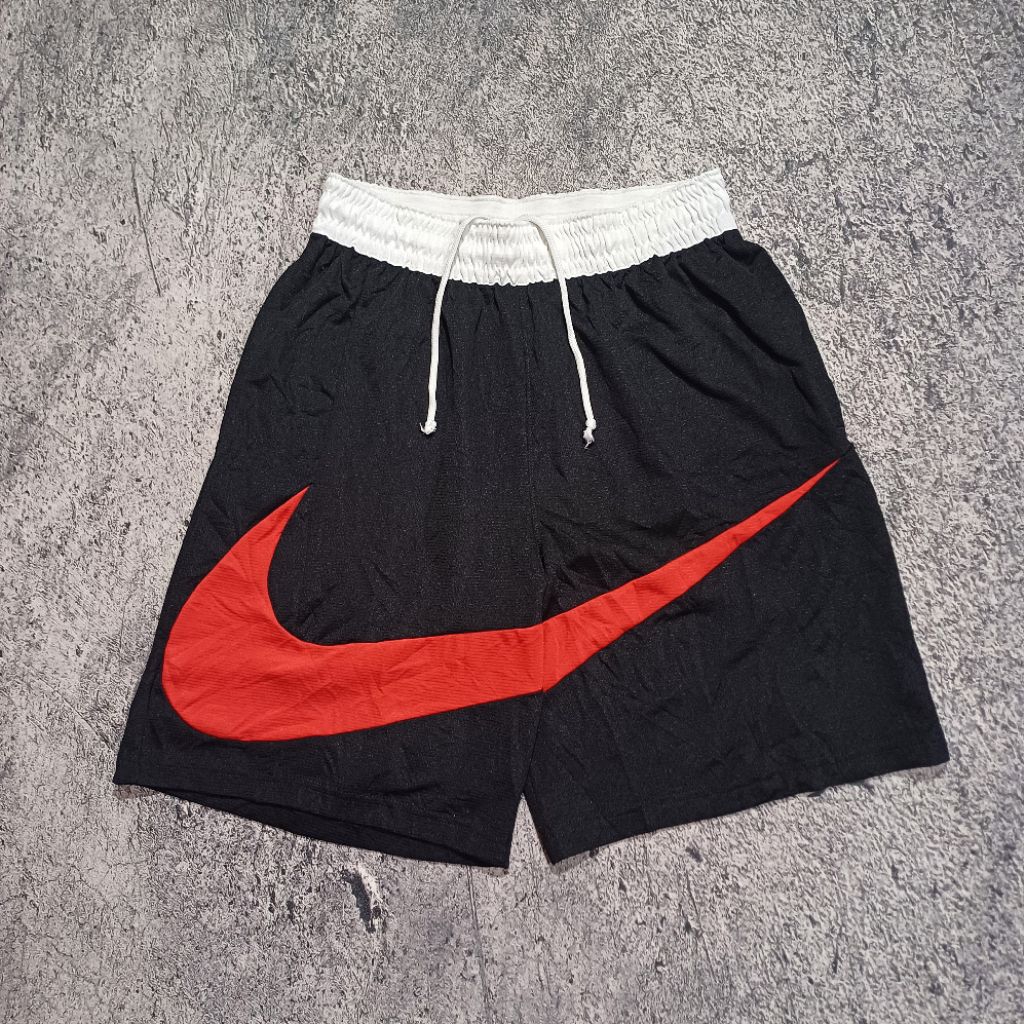 celana basket nike big swoosh