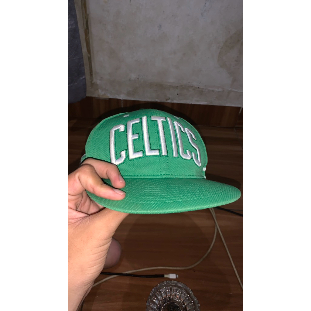 topi celtics