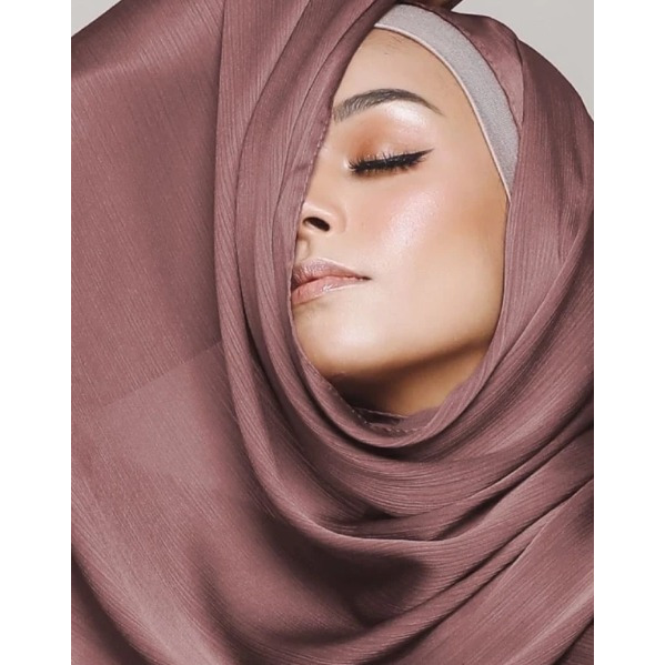 Pashmina Credenza Silk Premium Satin Texture Flowy / Hijab Pashmina Panjang Satin