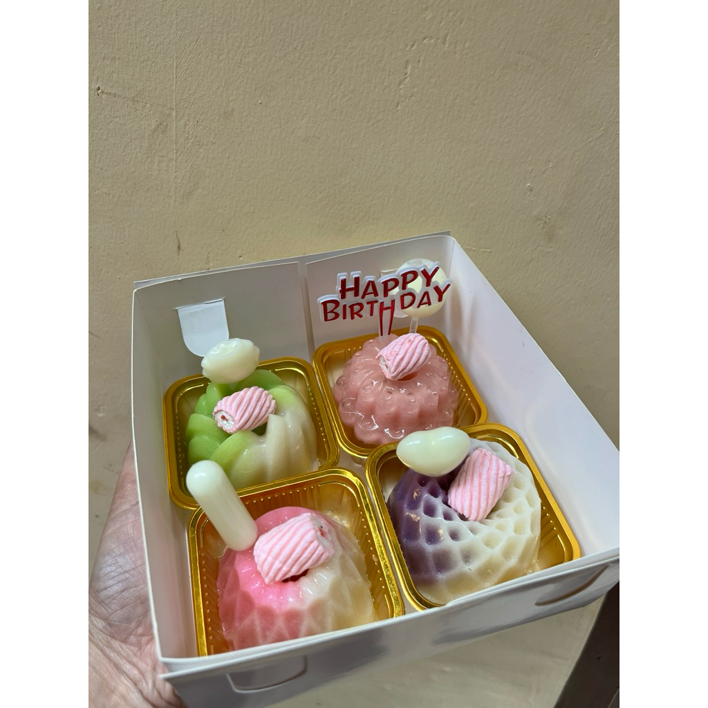 

puding hampers isi 4 (include topper & lilin)