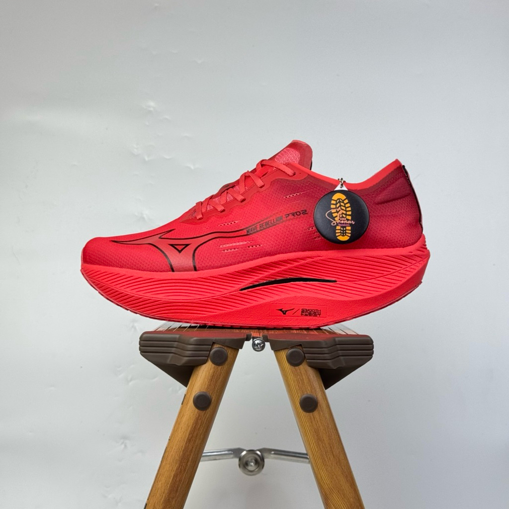 SEPATU MIZUNO WAVE REBELLION PRO 2 RED
