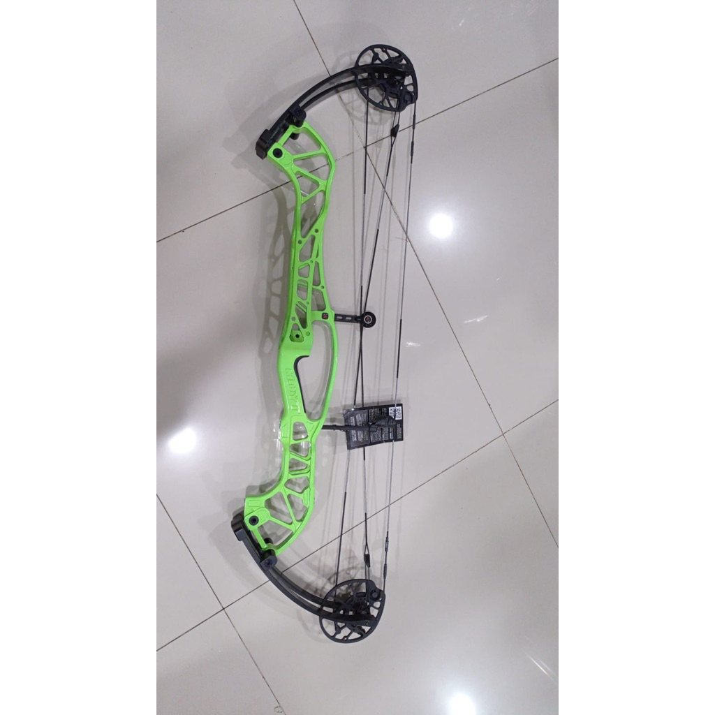 HOYT CONCEPT X - COMPOUND BOW / 37" RH