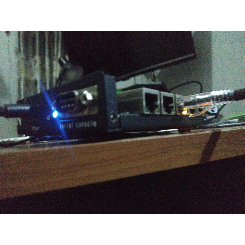 Mesin Mikrotik RB450GX4 BONUS CASE
