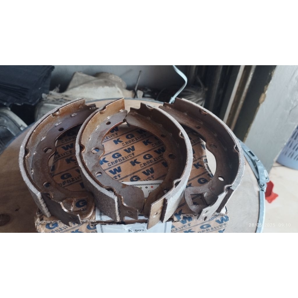 kampas rem belakang charade G10