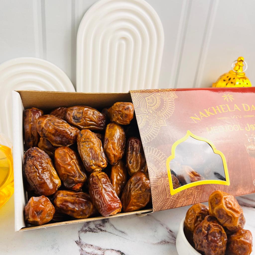 

1 kg Kurma Medjool/Madjol Packing Exclusive Nakhela Dates