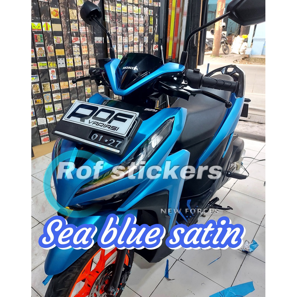sticker skotlet motor biru muda satin dof