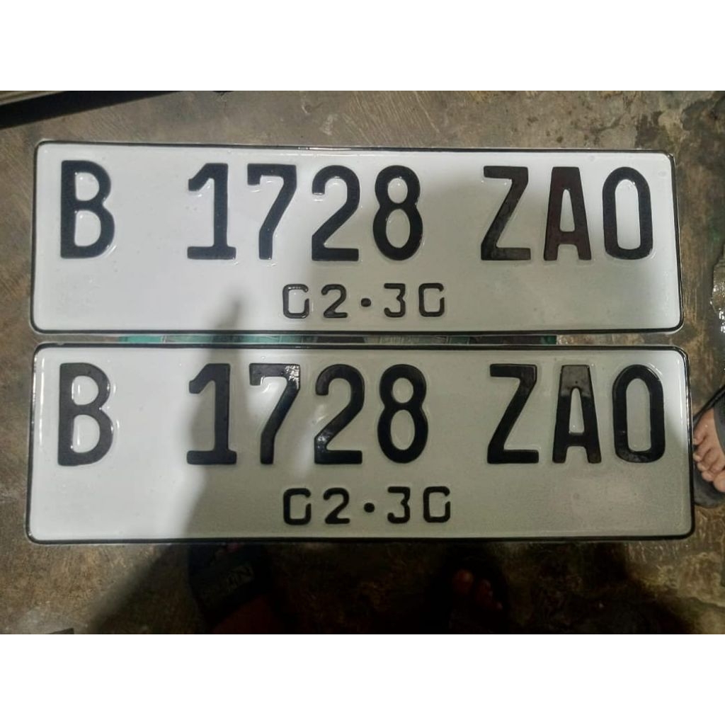 PLAT MOBIL FONT BARU & FONT LAMA