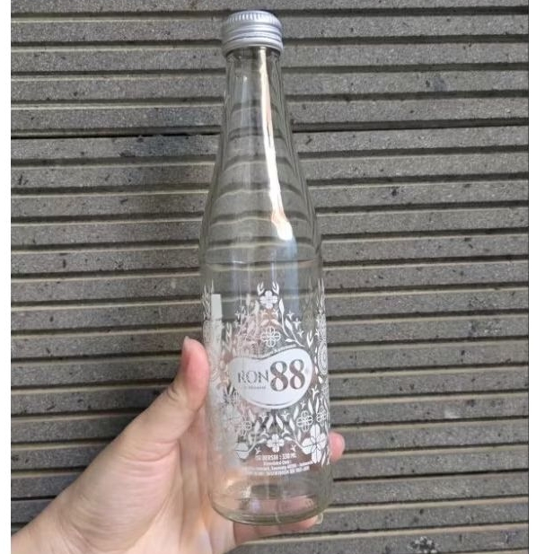 Botol Ron88 Kaca Kosong - 330ml
