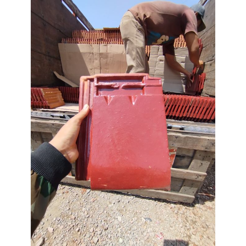 Genteng Flat Tanah liat Cat Pernis Kualitas Bagus
